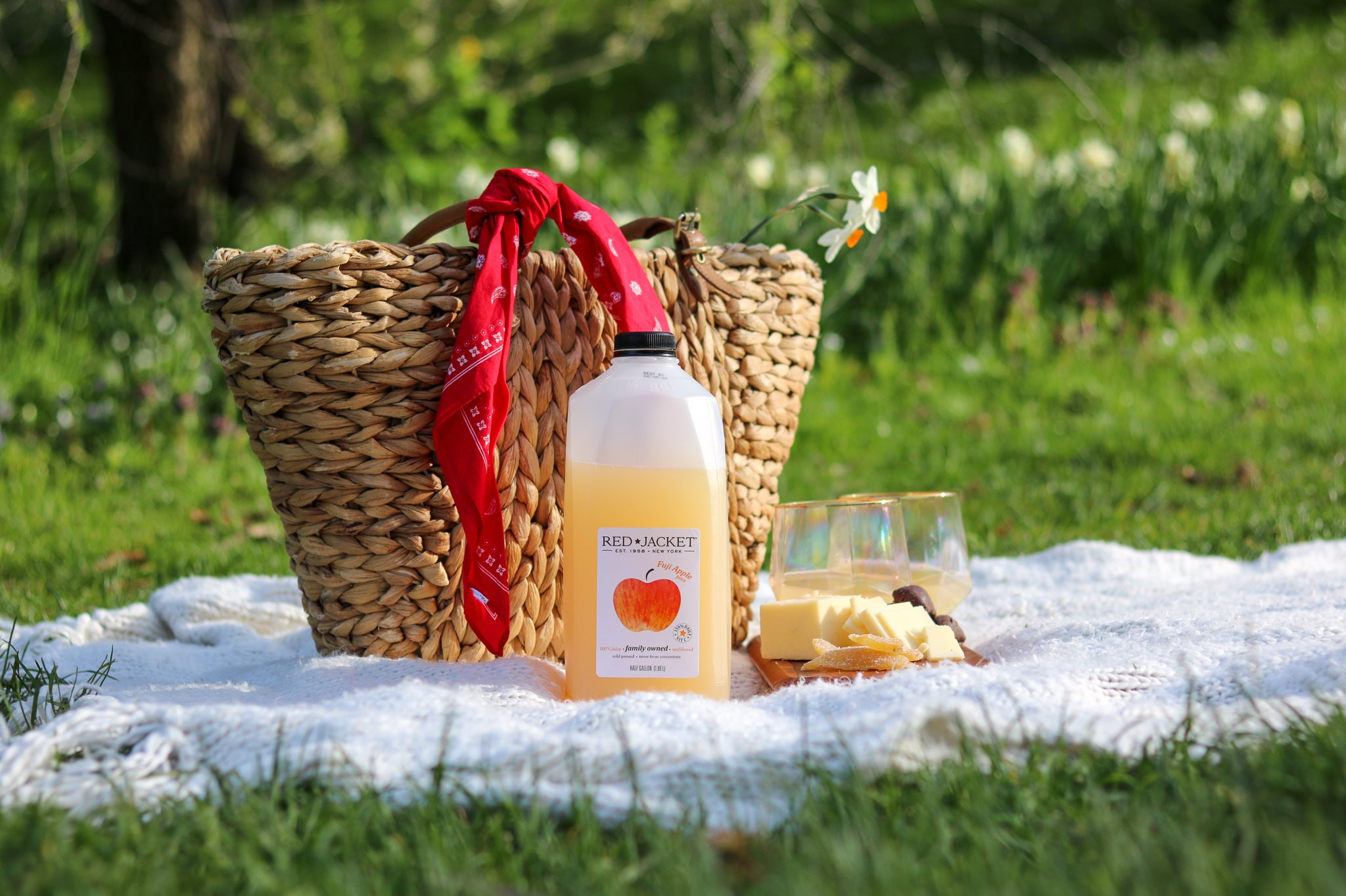 Fuji Apple Juice – Red Jacket Orchards